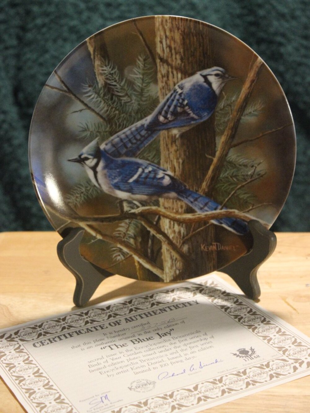 Collector plate " The Blue jay"